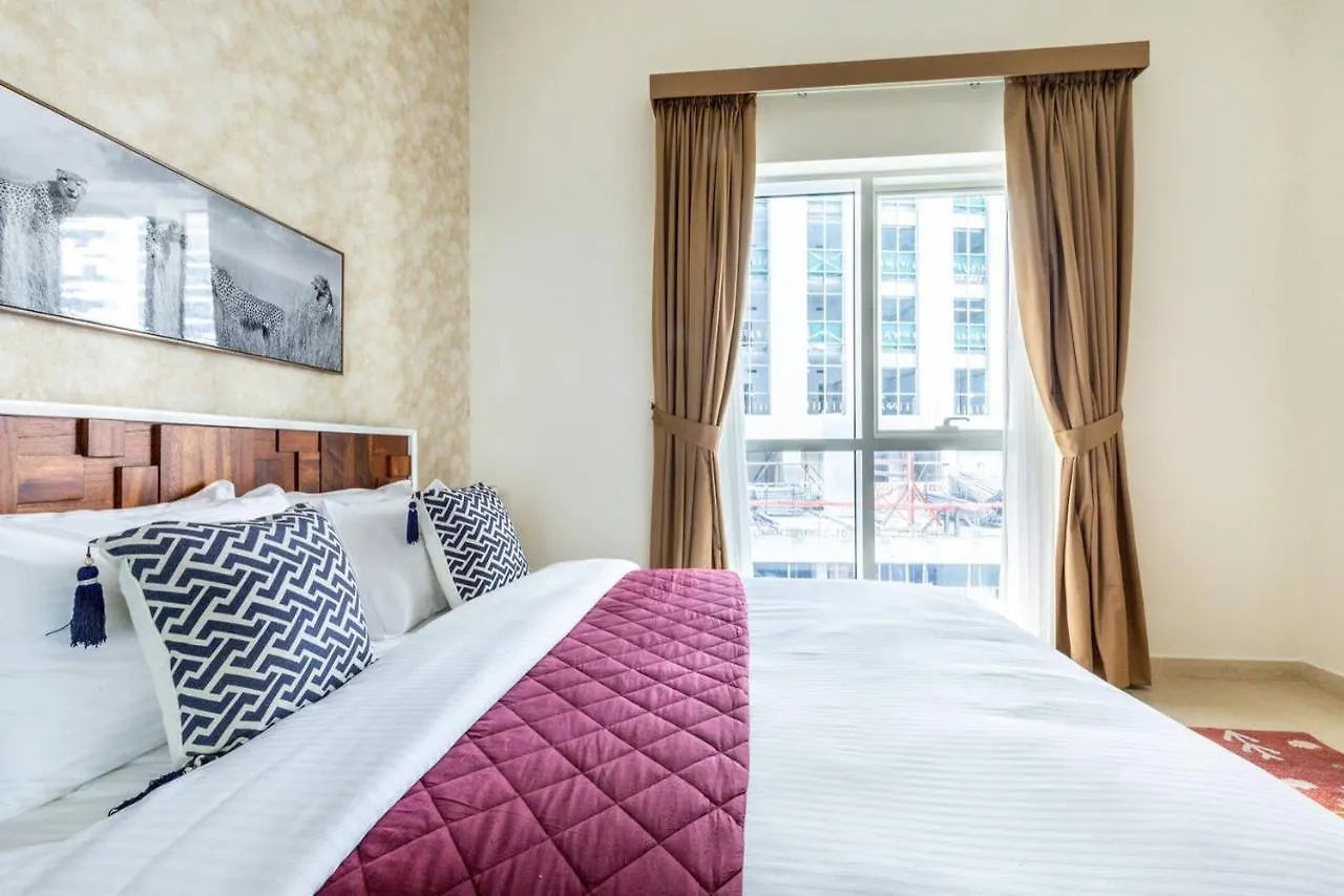 Frank Porter - Mon Reve Apartment Dubai United Arab Emirates