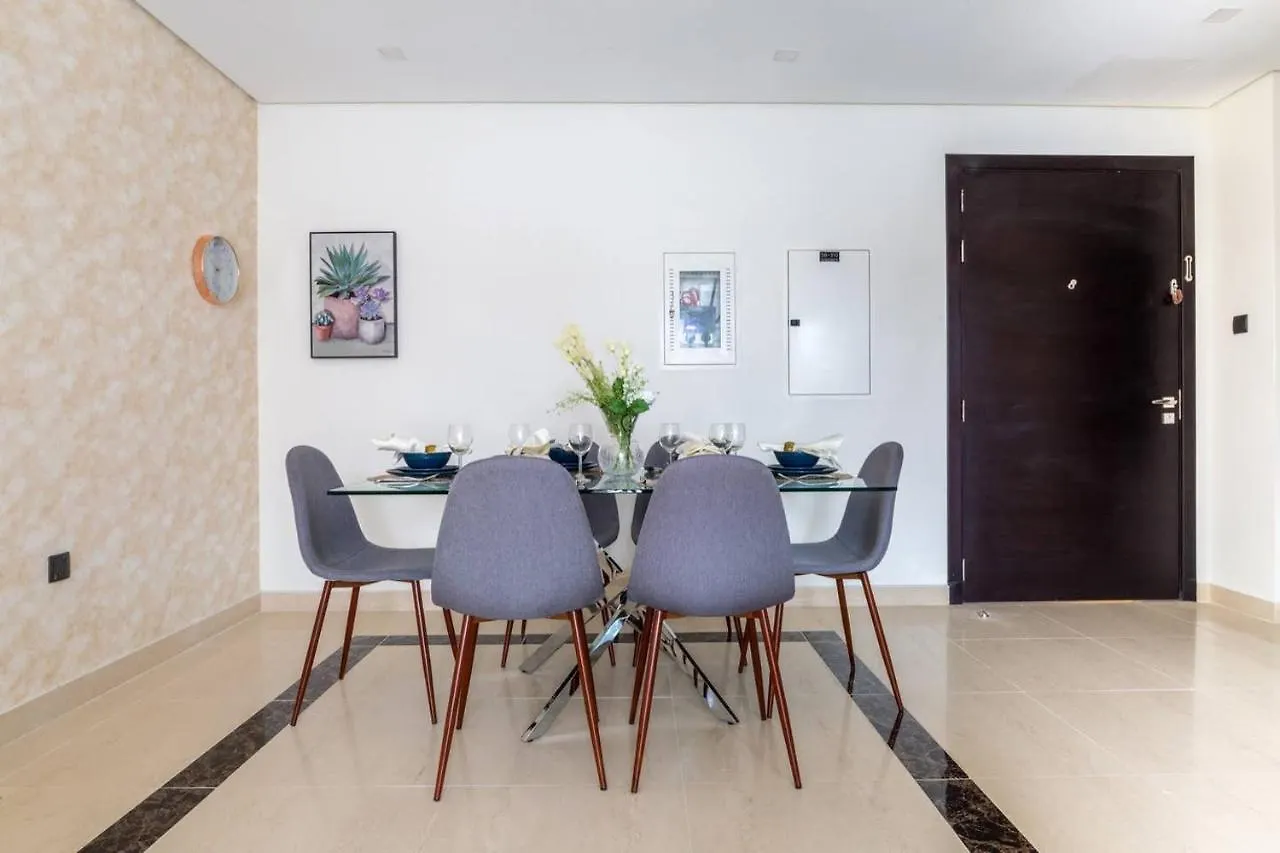 Frank Porter - Mon Reve Apartment Dubai