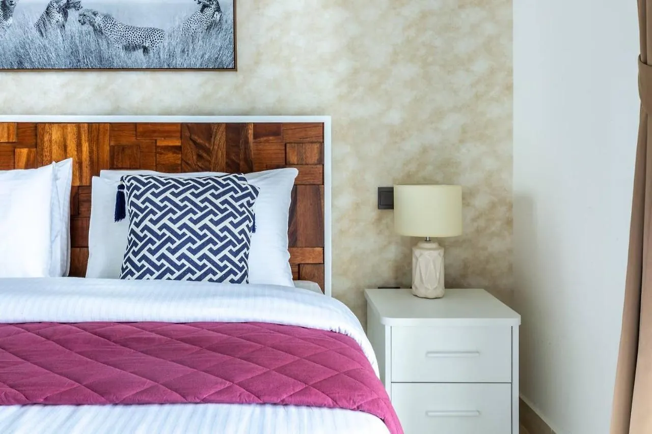 Frank Porter - Mon Reve Apartment Dubai